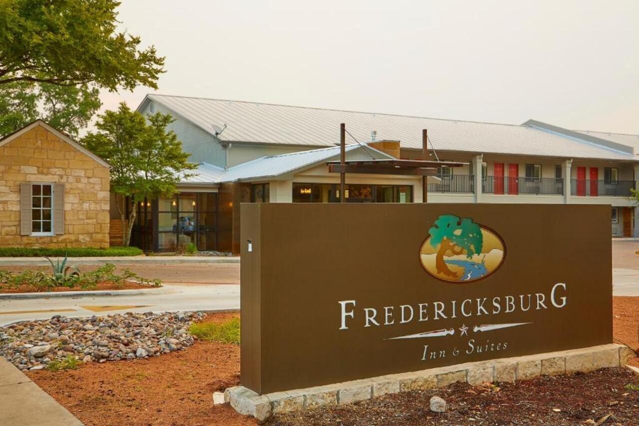 Fredericksburg Inn And Suites Экстерьер фото