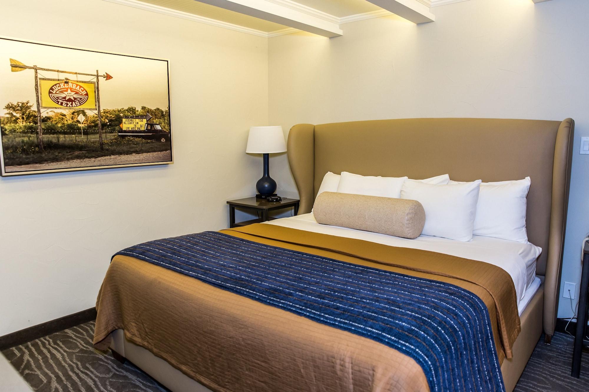 Fredericksburg Inn And Suites Экстерьер фото