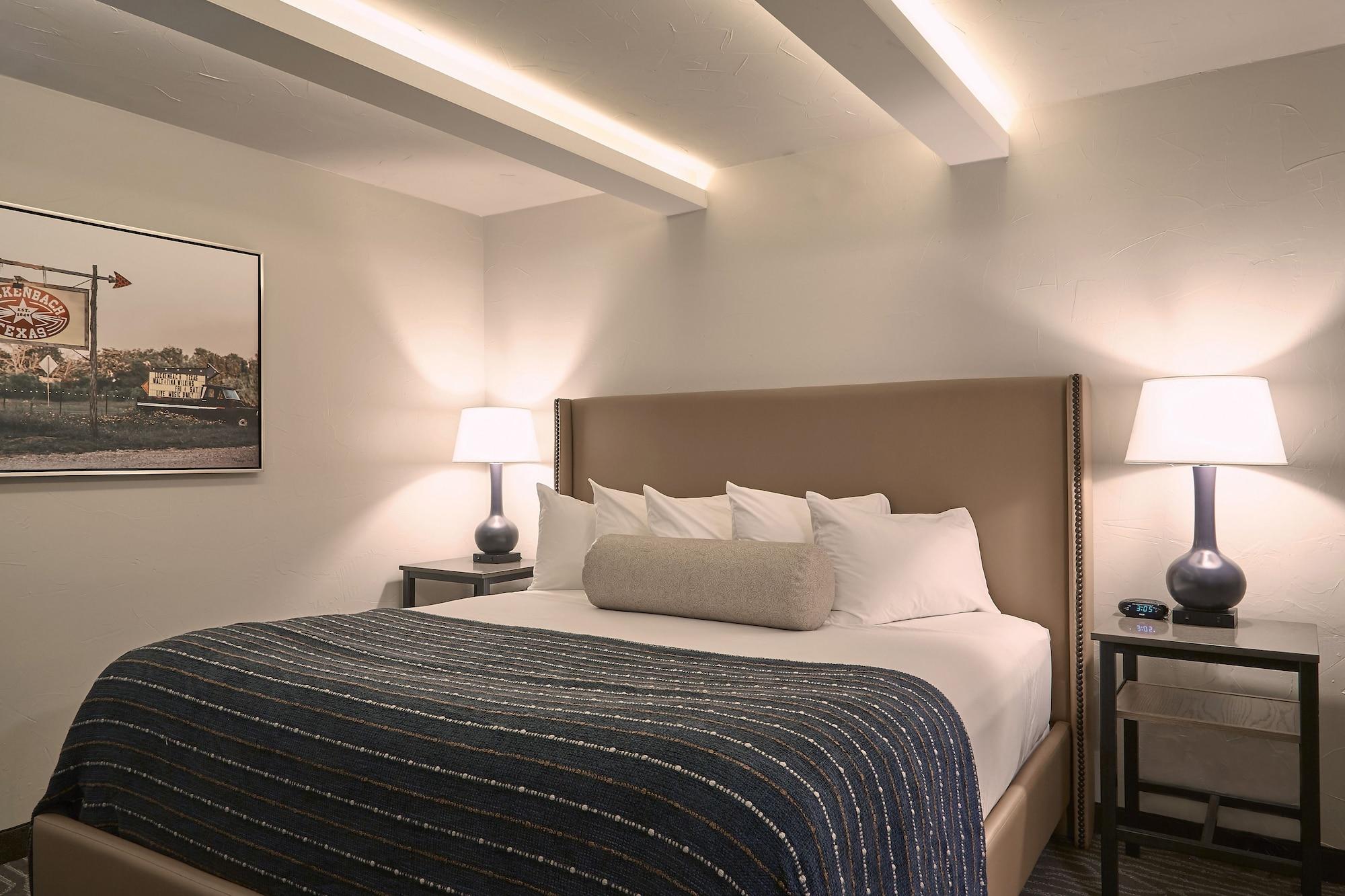 Fredericksburg Inn And Suites Экстерьер фото