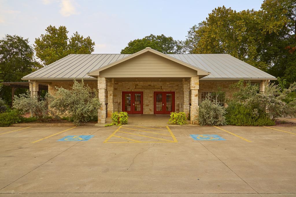 Fredericksburg Inn And Suites Экстерьер фото
