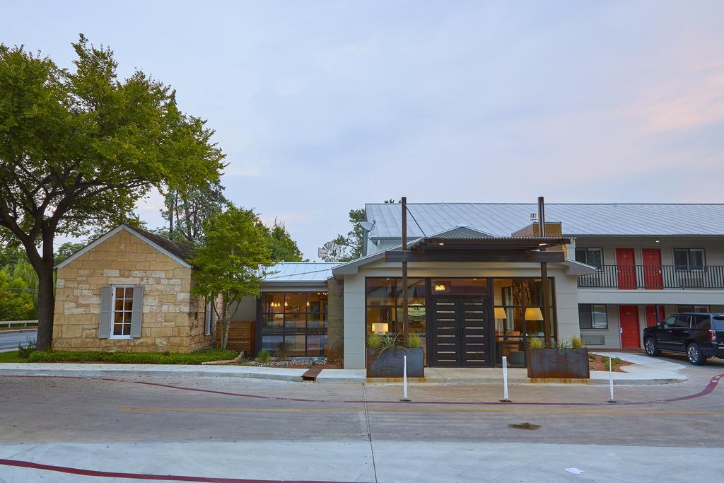 Fredericksburg Inn And Suites Экстерьер фото