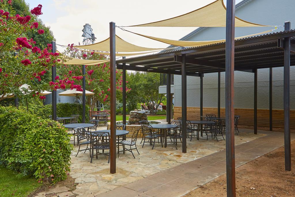 Fredericksburg Inn And Suites Экстерьер фото